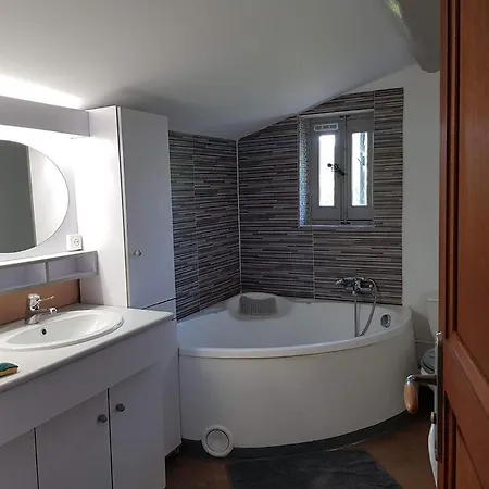 Roux Laroque (Herault)